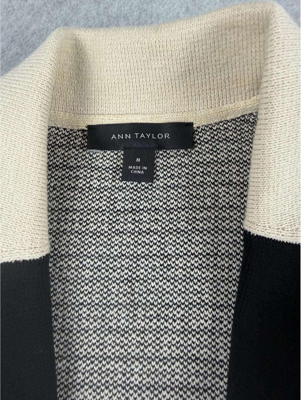 Ann Taylor checkered Duster cardigan size M - Picture 3 of 5